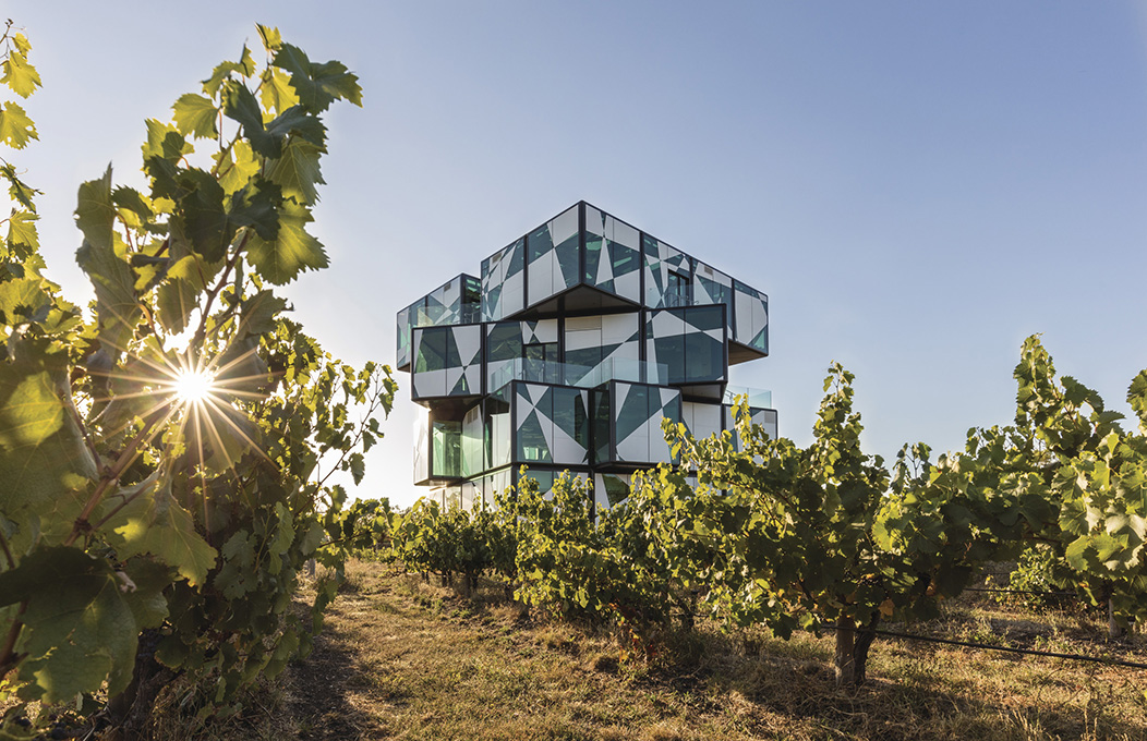 d'Arenberg Cube, Fleurieu Peninsula
